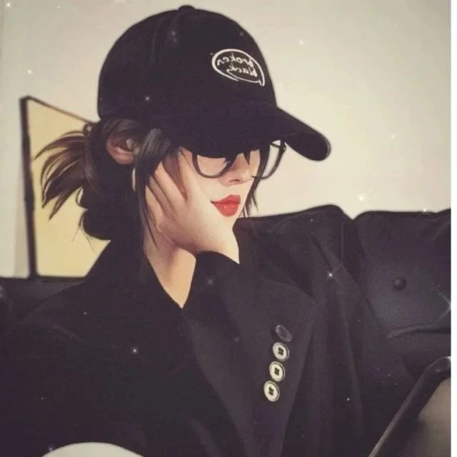 题图-“一个女人朋友圈这么发，说明她很聪明”