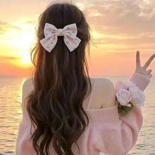 题图-“聪明的女人，朋友圈都这样发”